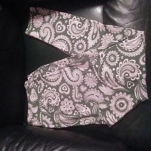 EUC Lularoe Leggings Tall and Curvy.     A1